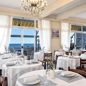 https://hotel-villa-giulia-laigueglia.hotelitalianriviera.com