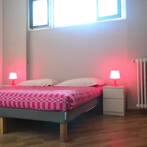 https://gloria-hostel.it-lombardy.com