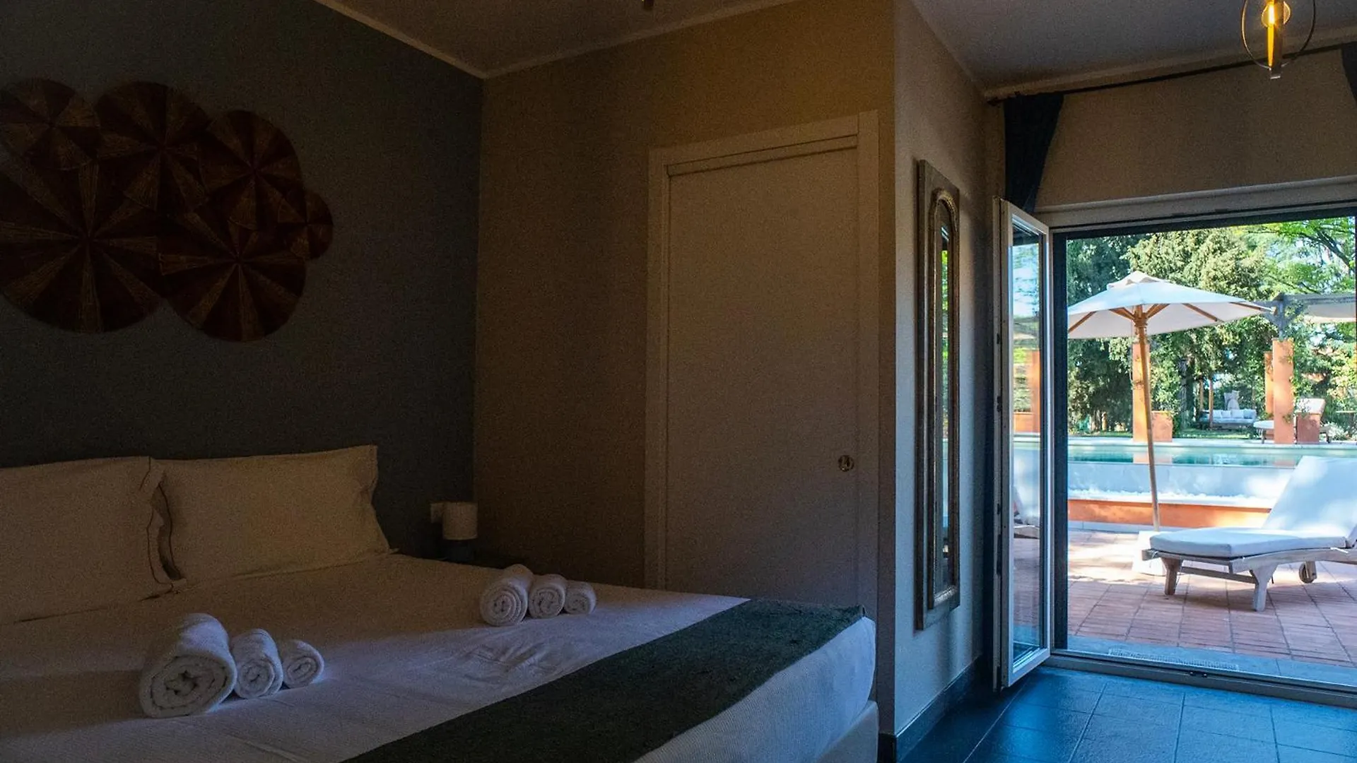 Aparthotel Hero'S Garden Relais Rome